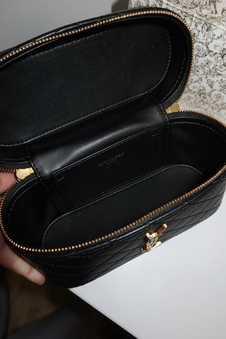 Жіноча трендова шкіряна сумка