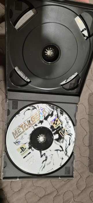 Metal gear solid ps1 playstation 1