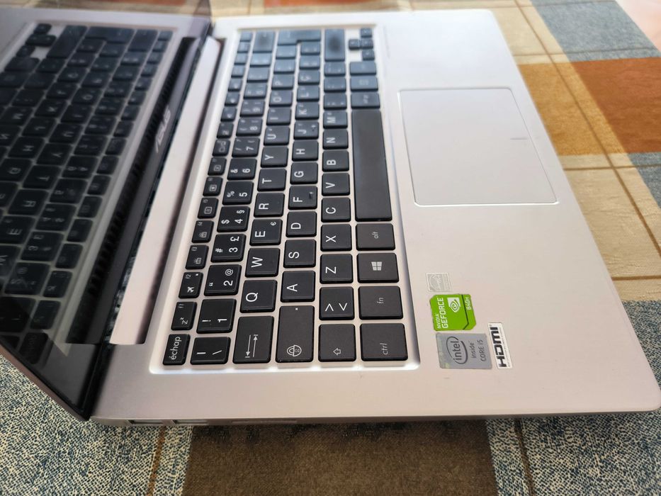 Asus UX303 - Ecrã Touch - i5-4210u + 8Gb + 240ssd