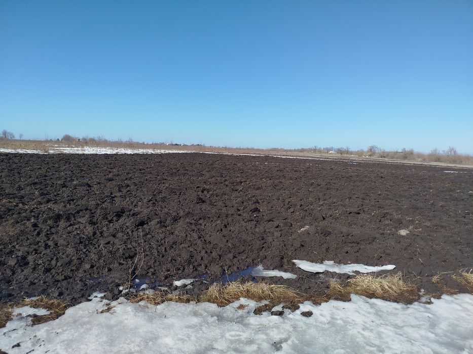 Продаж земельних ділянок