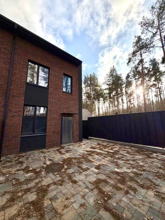 Кутовий таунхаус по вул. Руденка 19 без %