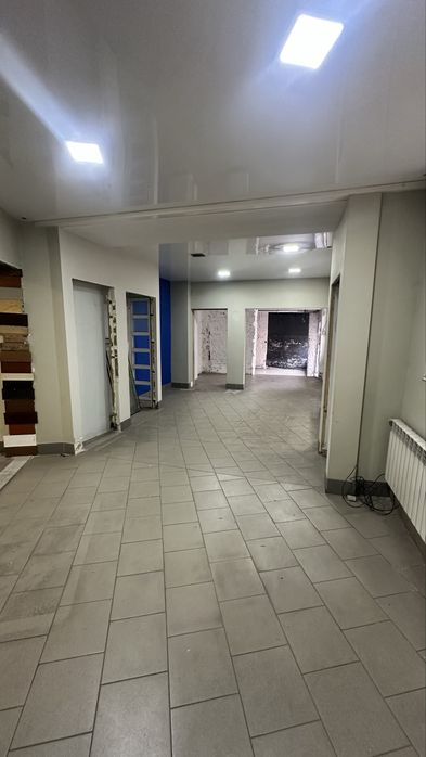 Продаж; приміщення; Чернівці; центр; фасад