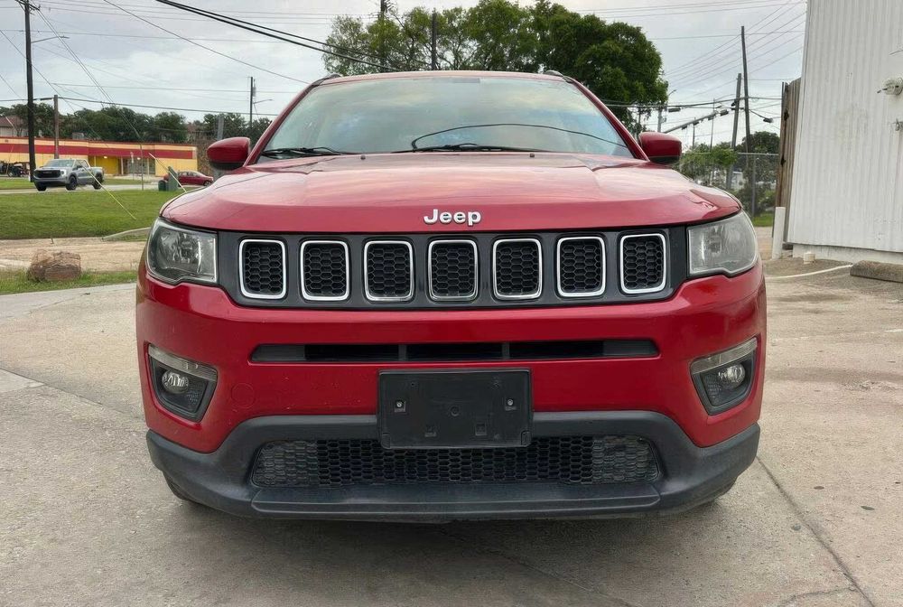 Jeep Compass Latitude      2017