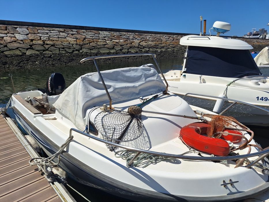 Barco Sabor 4.60m semi-cabinado