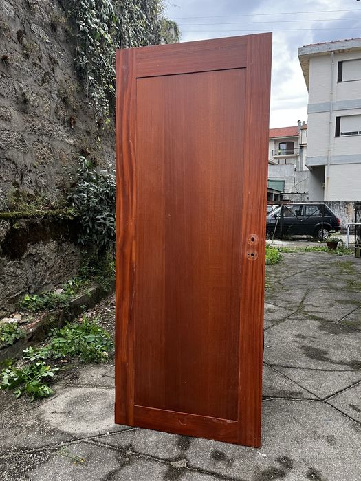 Portas Novas com ferragem
