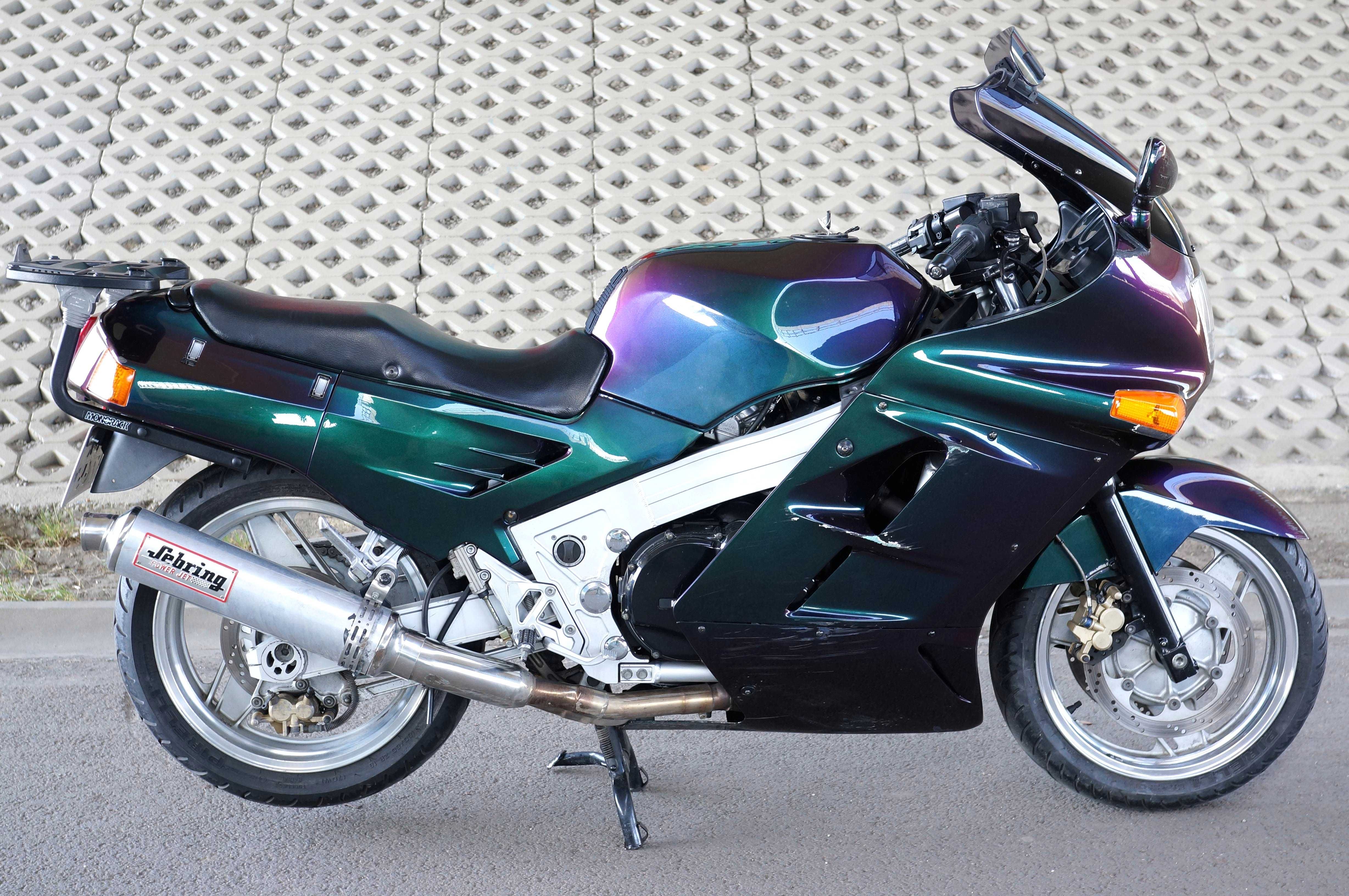 kawasaki zx 10 w Twojej okolicy? Sprawdź kategorię Szosowo
