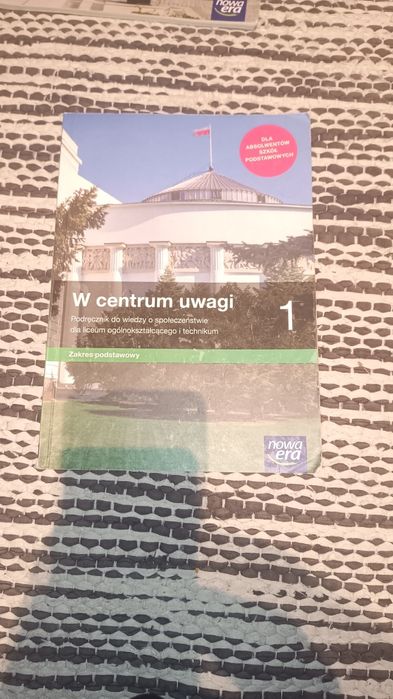 Podręcznik w centrum uwagi wos zakres podstawowy