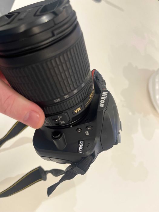 MÁQUINA FOTOGRÁFICA NIKON D3400 + Objetiva 18-105mm