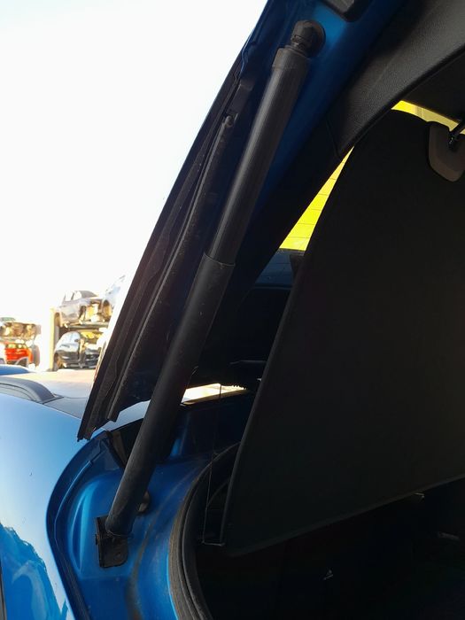 Amortecedor da mala FORD Kuga III (DFK)