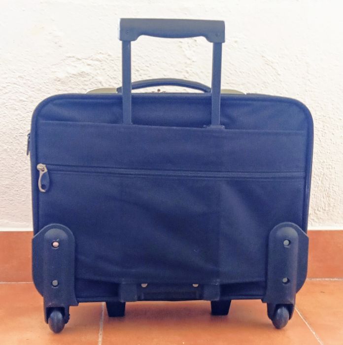 Laptop Trolley.471721495065405441