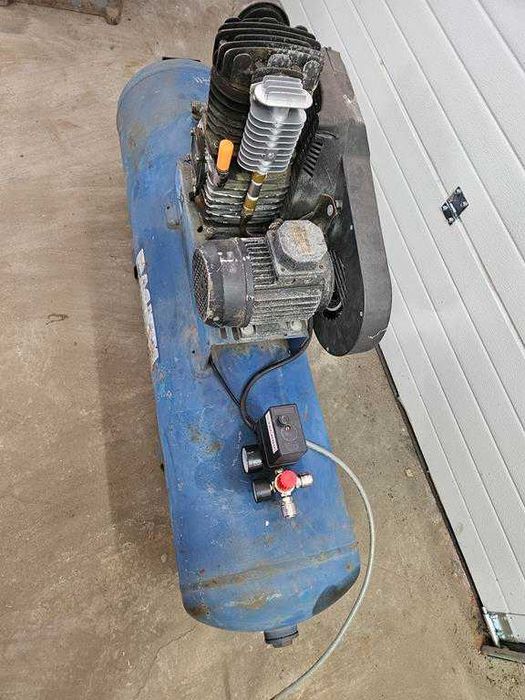 Sprężarka tłokowa, kompresor