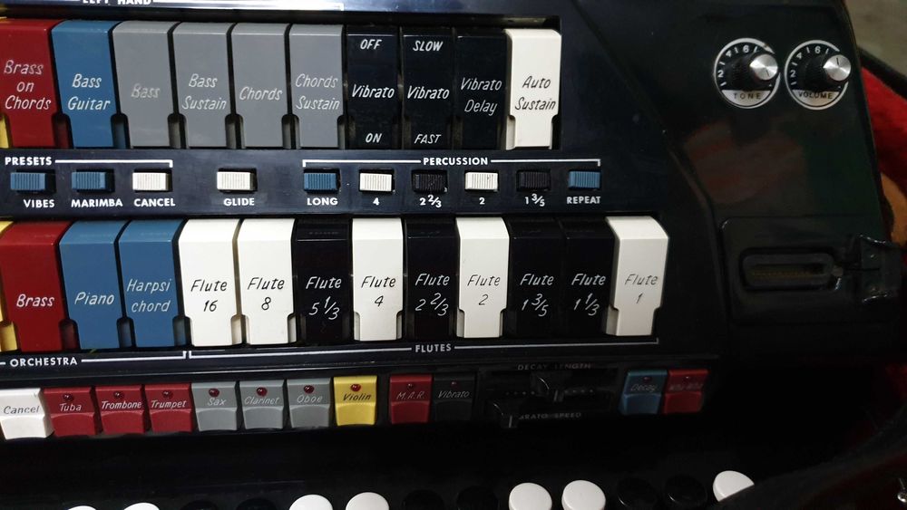 Acordeão Farfisa Syntaccordion + amp + coluna