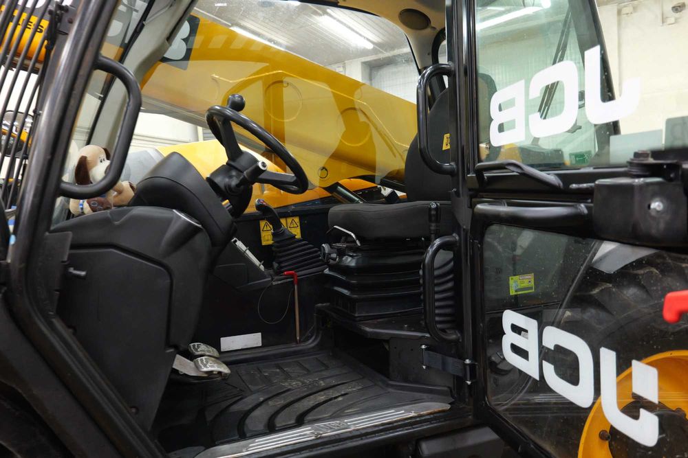 ładowarka teleskopowa jcb 531 70