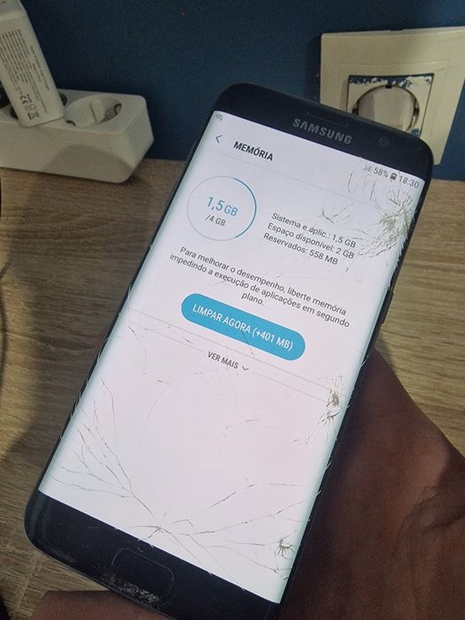 S7 edge funcional com ecra partido