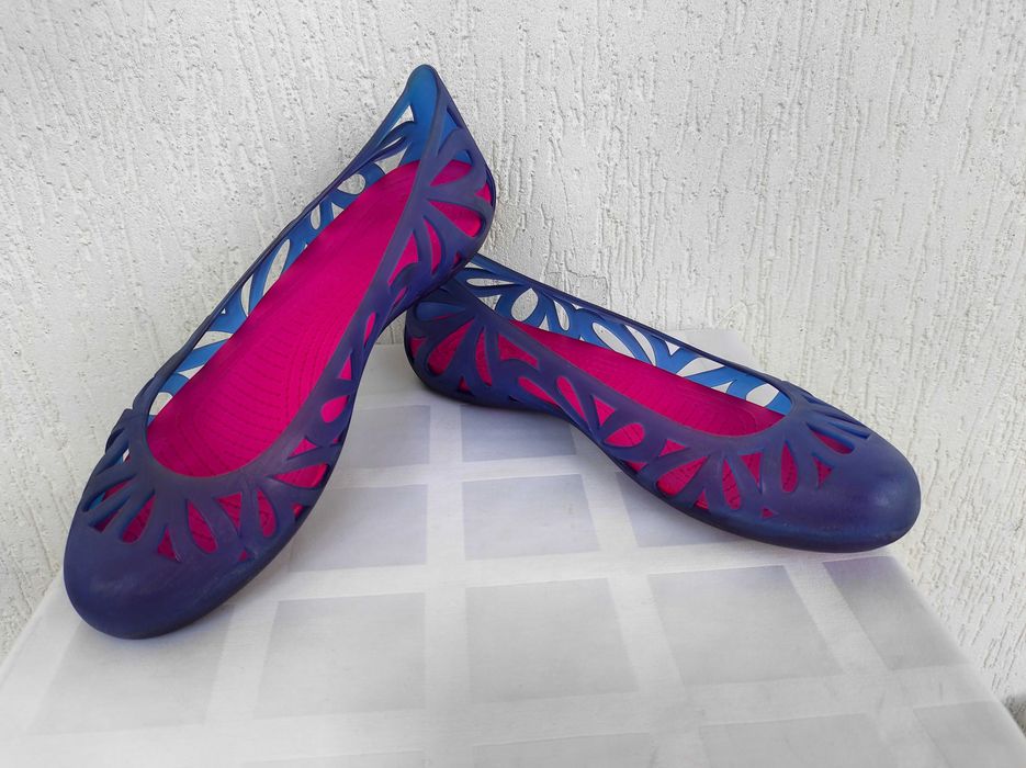 Балетки,босоножки Crocs iconic comfort р.39