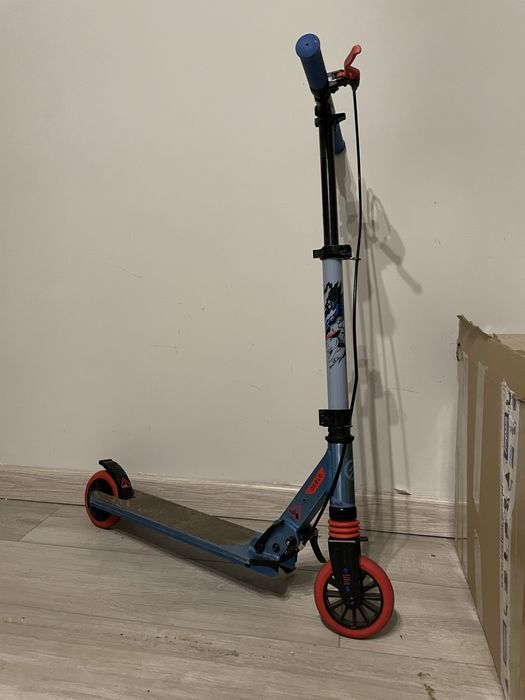 Hulajnoga Decathlon Oxelo niebiesko-czerwona