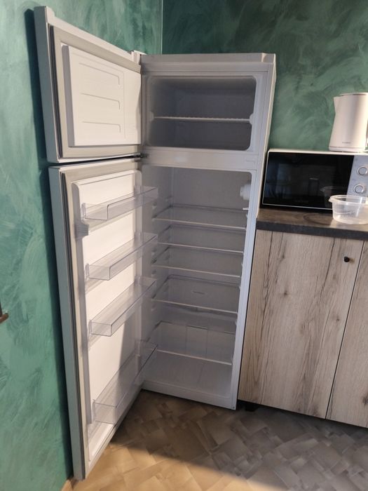 Продам Холодильник Beko