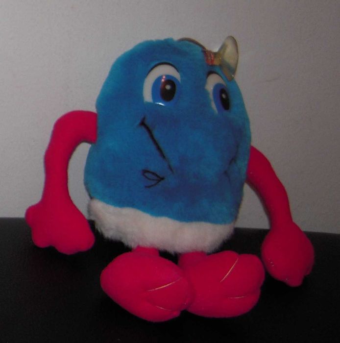 Bonecos e Peluches de várias Formas e Cores (3)