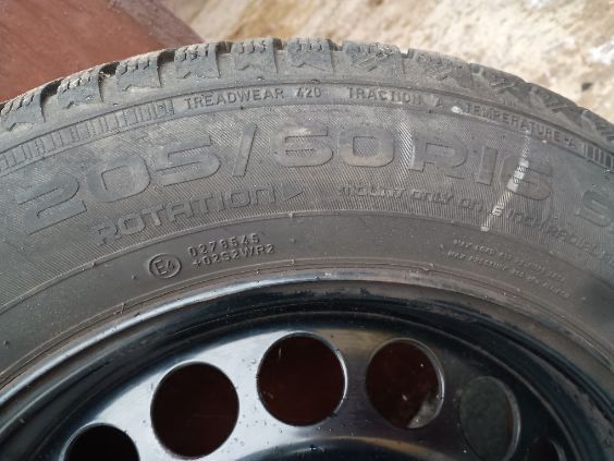 Felgi 16 z oponami zimowymi