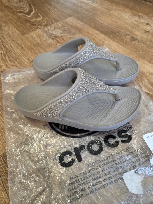 Шлепанцы, вьетнамки Crocs, р.w6
