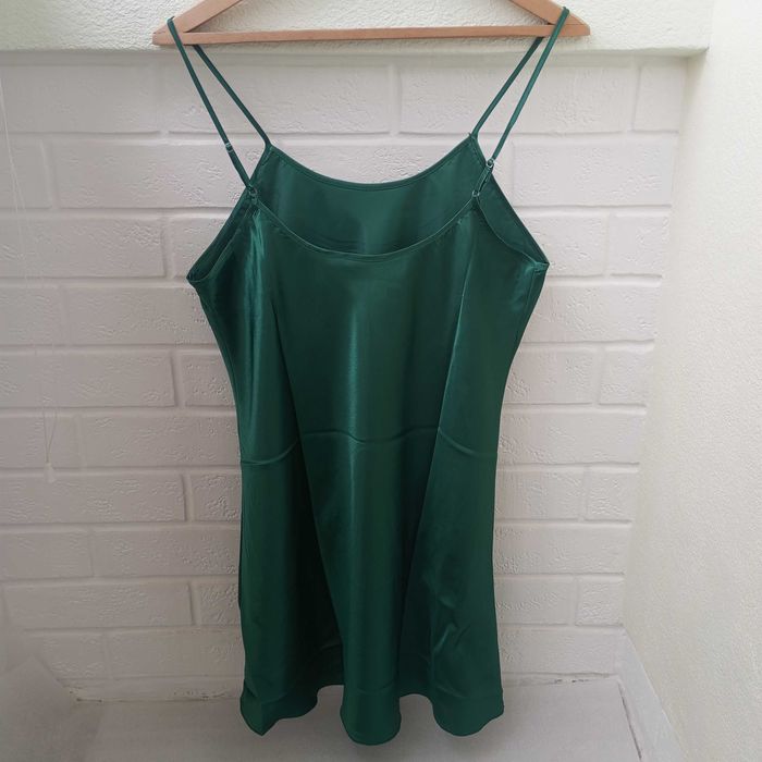 Женская ночная сорочка - приятный материал .