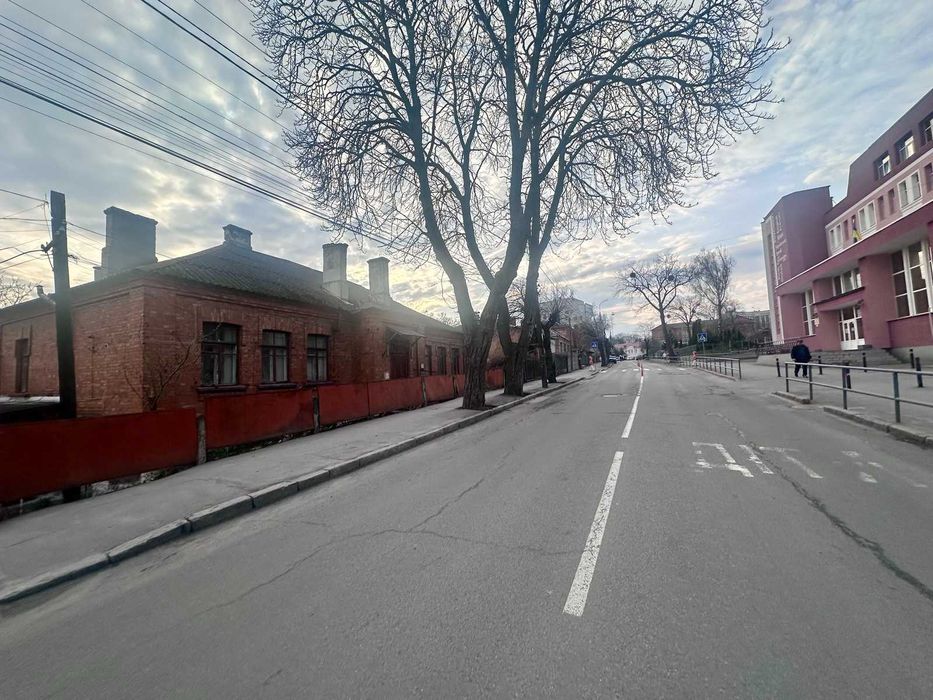 Продається ділянка в Центрі на вул. Малиновського!