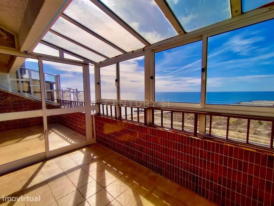 Apartamento T2+1 Frente ao Mar- Com Vista Para a Marina