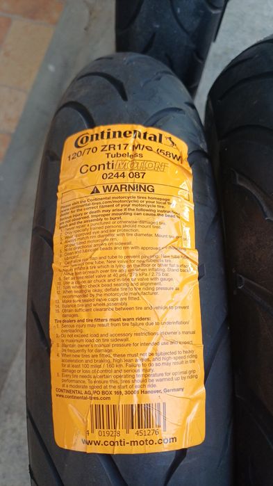 Pneus moto Continental - novos