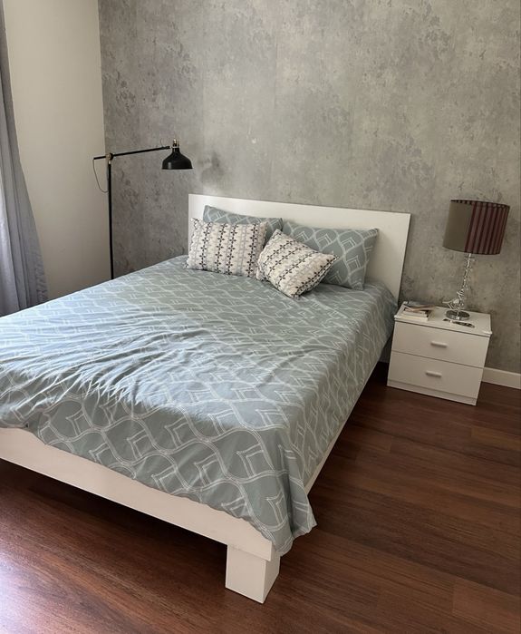 Conjunto quarto cama, cabeceira, candeeiros