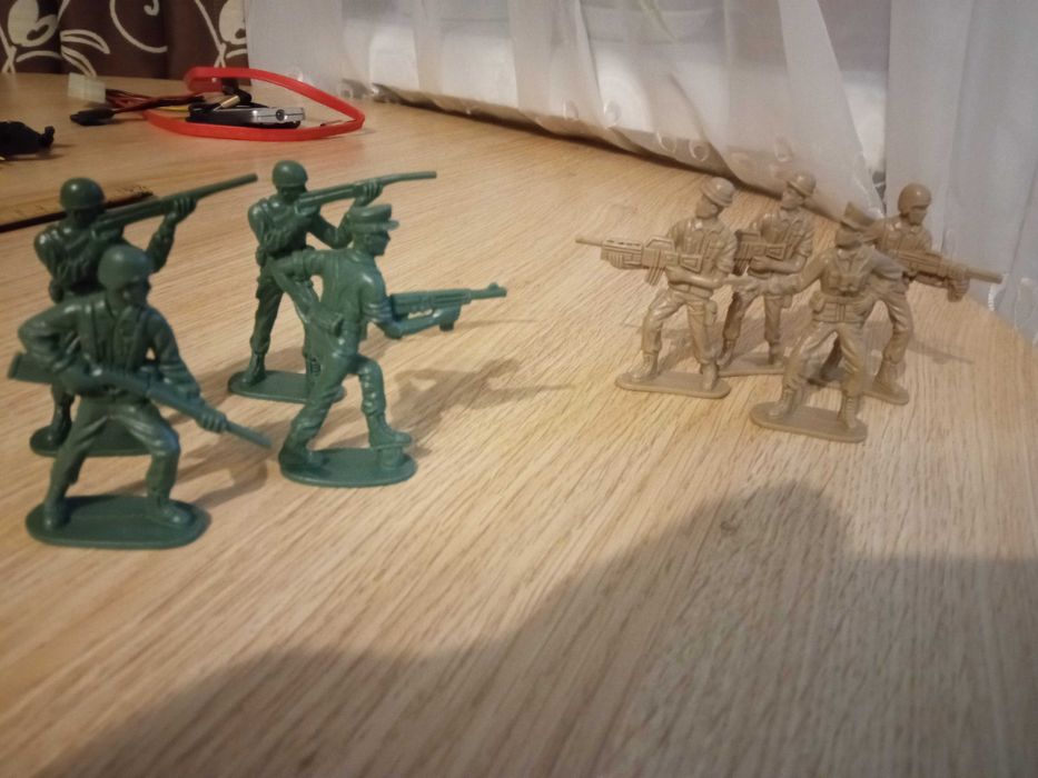 Набор солдатиков.