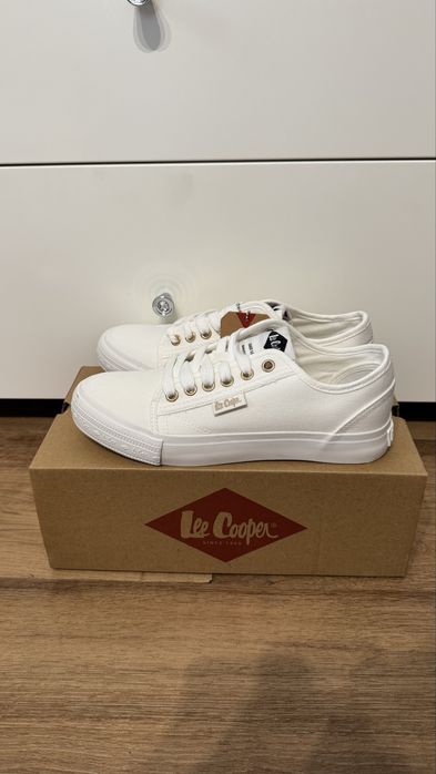Biale trampki danskie Lee Cooper roz. 39
