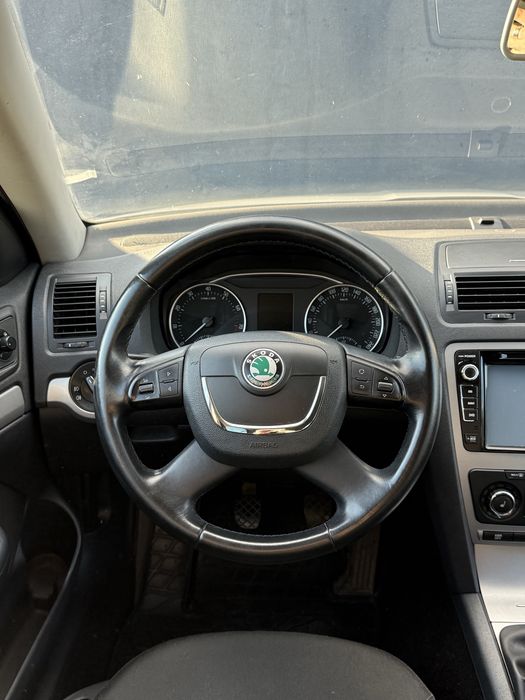 Skoda Octavia 2012 VIN TMBBK41Z7DB151628 фото оголошення 9 з 12
