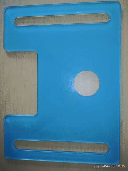 Полиця фігурна, скляна у ванну кімнату.