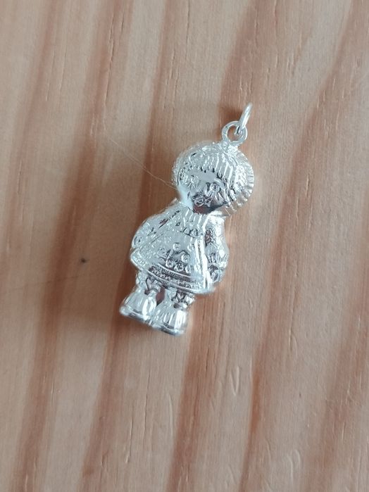 Medalha menina em prata 925