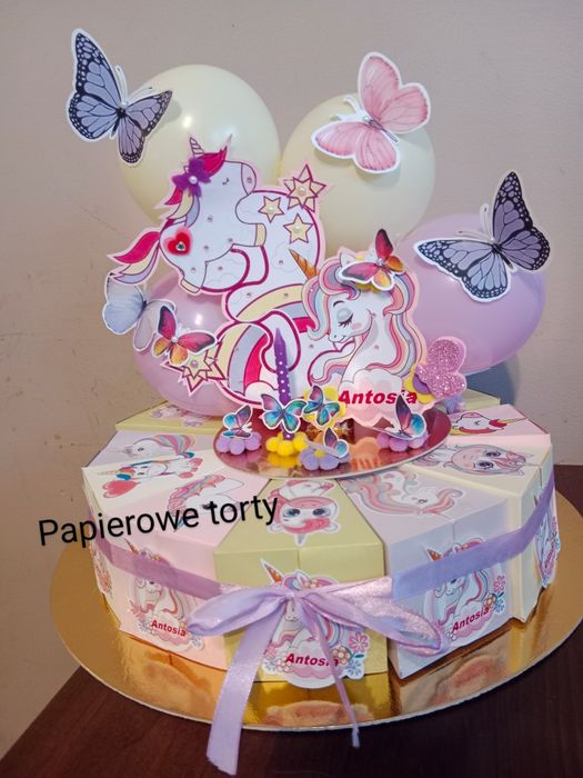 Tort papierowy dla dzieci bez wypełnienia.