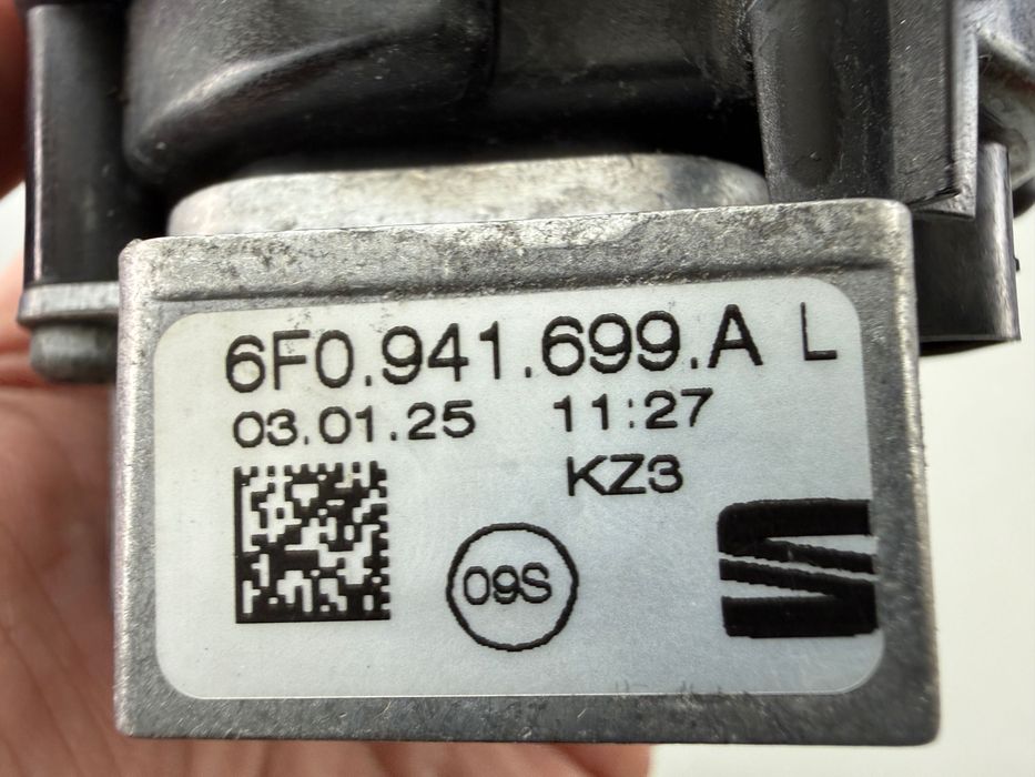 Seat Arona Lift Cupra Leon Terramar Halogen DRL Lewy Przedni Zderzaka Przód 6F0941699A Idealny