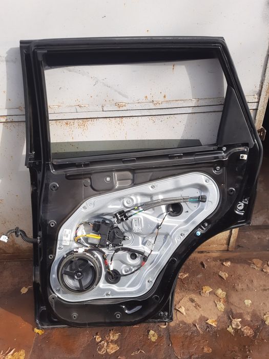 Дверка задня права Kia Sorento 2