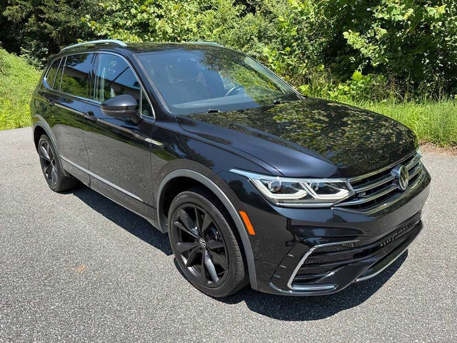Volkswagen Tiguan SEL R-Line 4Motion      2022