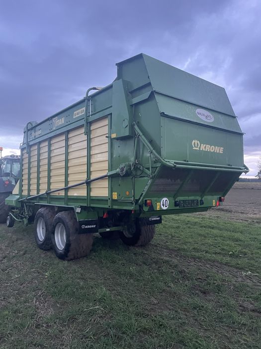 Przyczepa Samozbierająca Krone Titan r/ 48 gd Pottinger Strautmann