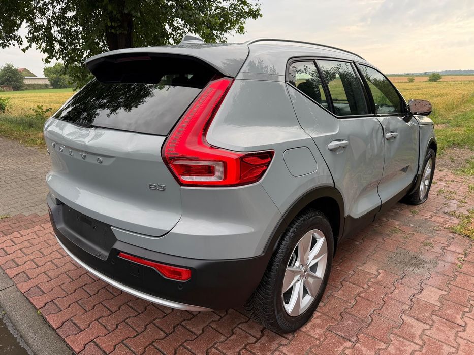 Volvo XC 40 2.0 TI / Hybryda/ 2024 rok / Mały Przebieg ! / Kamera /  Nawigacja/
