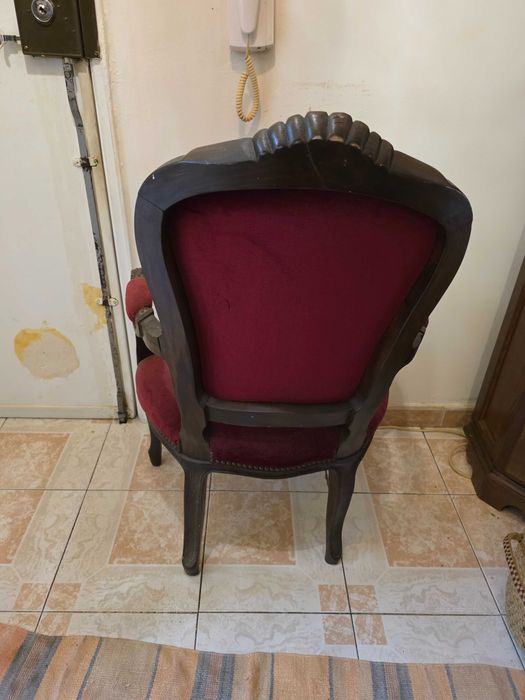 Cadeirão antigo para venda em bom estado