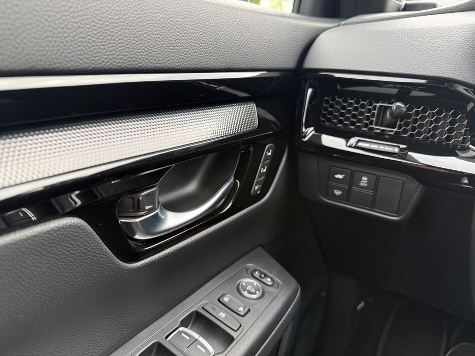 Honda CR-V Hybrid Touring AWD 2023, Канада, максимальна комплектація, 40 тис. км.