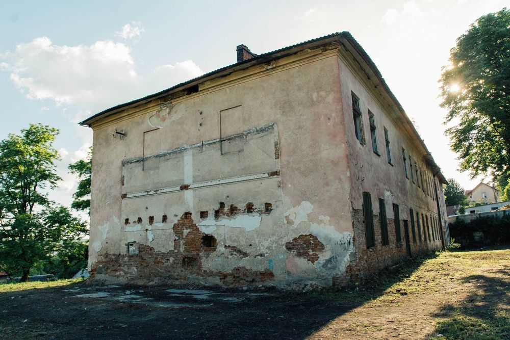 Продаж історичного комплексу біля Львова!