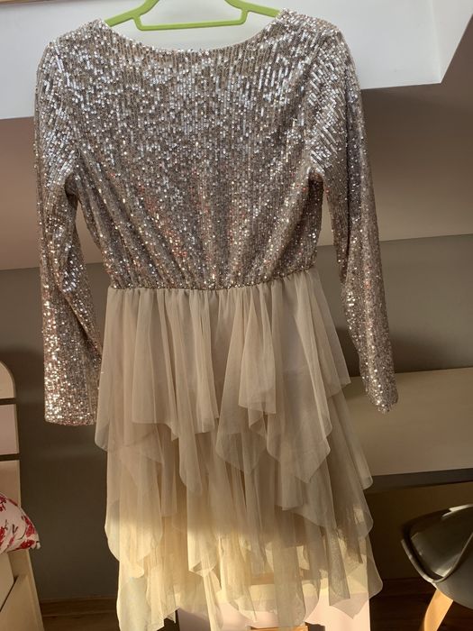 Sukienka na imprezę balową