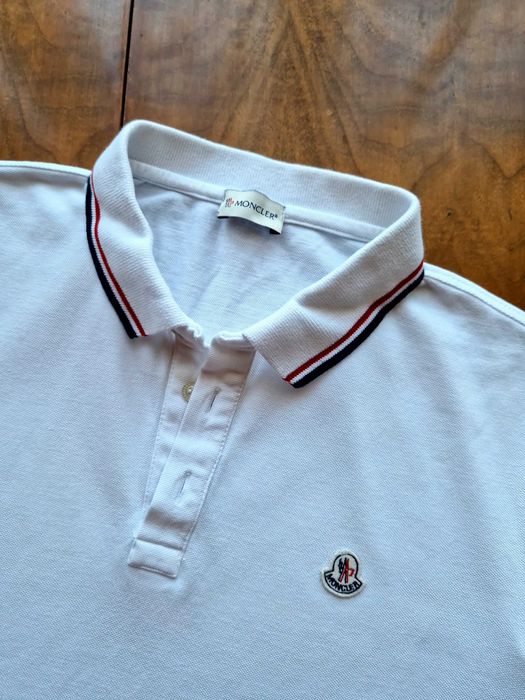 Поло .футболка (Moncler) Белоснежная . размр. M-L