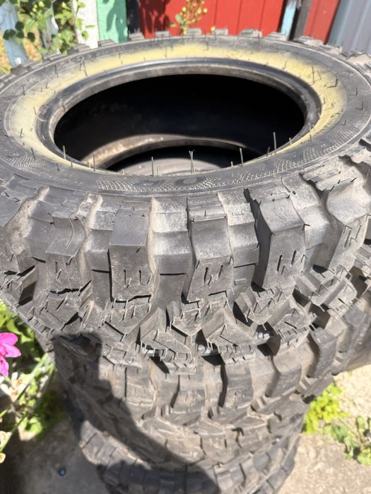 Болотяна резина R16 245/70