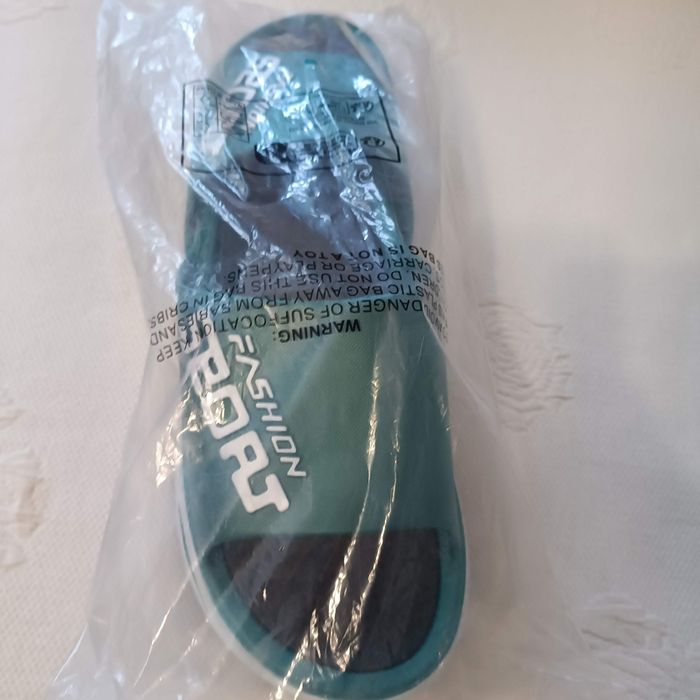 Продам кроксы  шлепанцы мужские