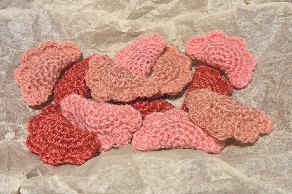 Pierożki na szydełku z truskawkami malinami różowe komplet 12 sztuk