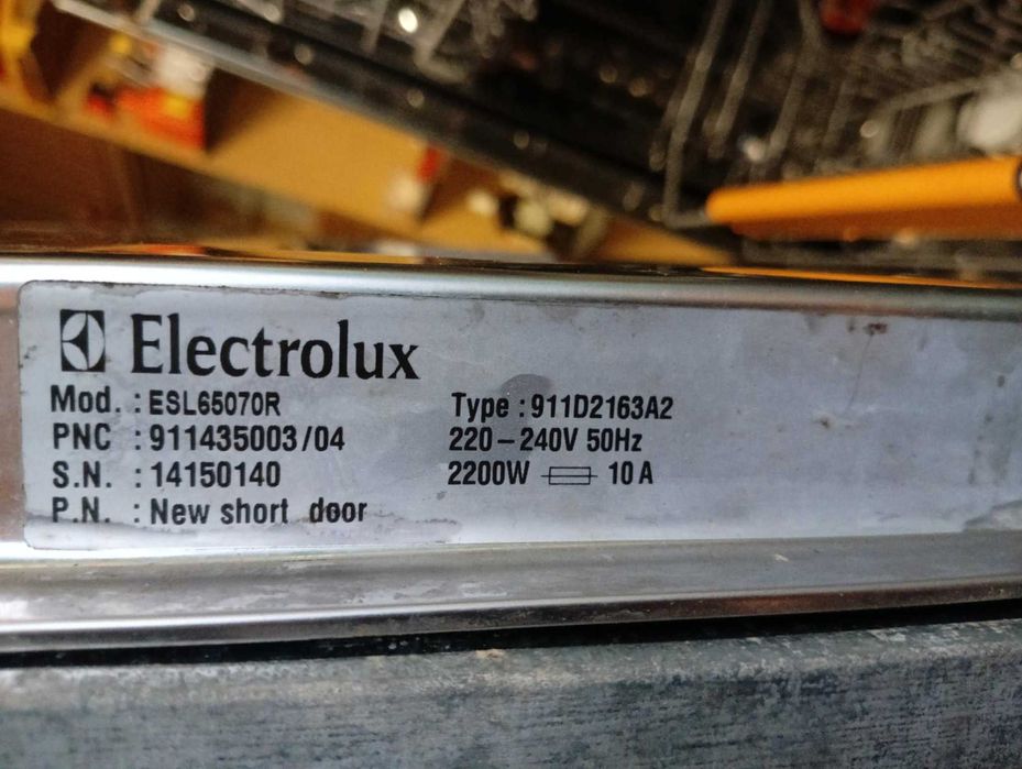 Zmywarka Elektrolux ESL65070R na części.