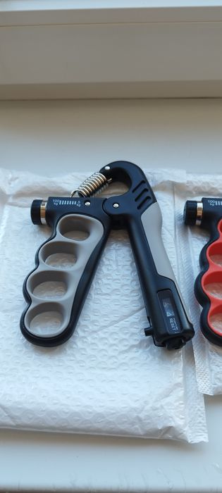 Експандер-Тренажер для Тренування сили Рук і Кисті